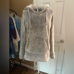 Plush Hooded Pullover Sweatshirt - Light Gray